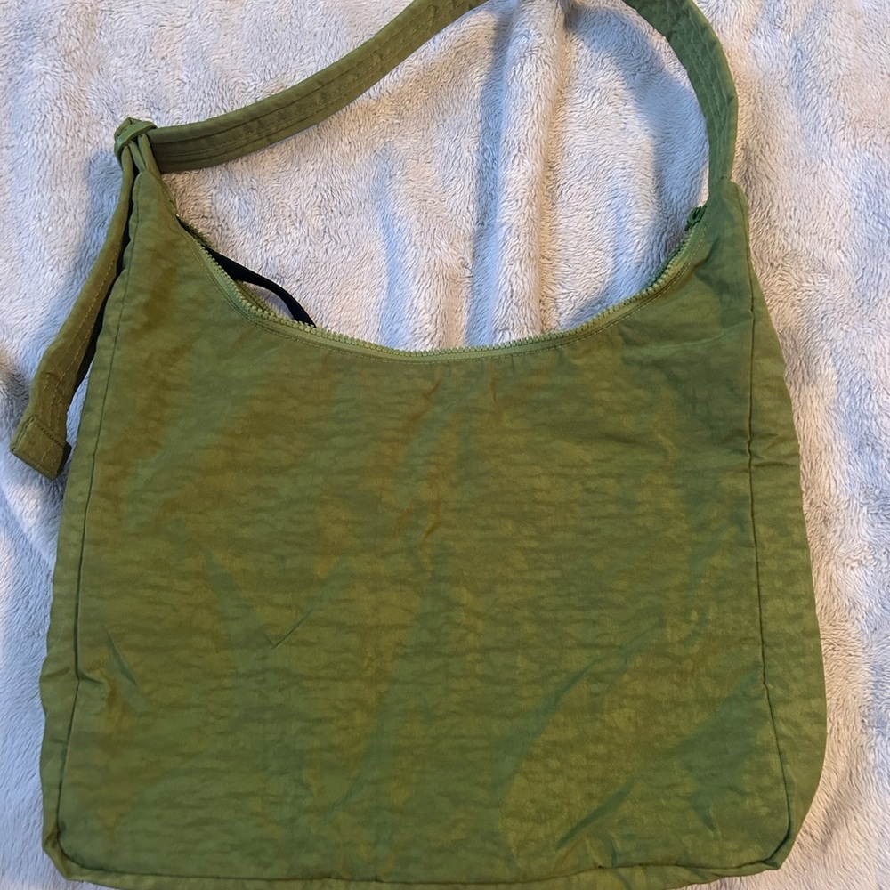 BAGGU Nylon Shoulder Bag